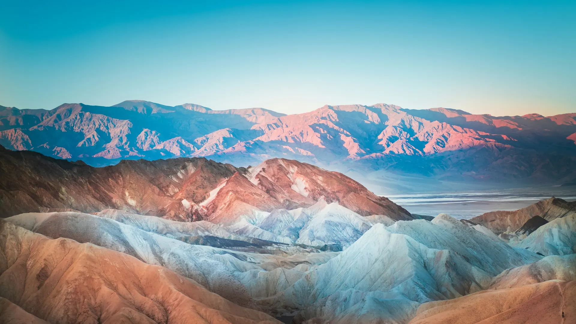 A view of a mountain range in the desert